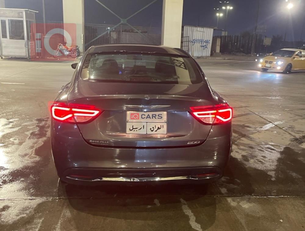 Chrysler 200